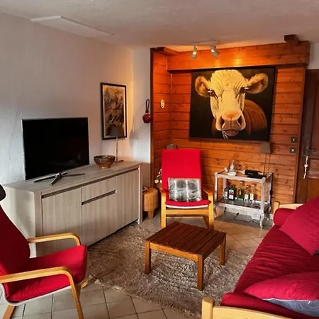 3 Pièces, Balcon, Parking Couvert, Pour 6 Personnes à - Fr-1-676-179 Appartement *